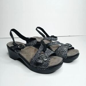 Dansko sandals size 39